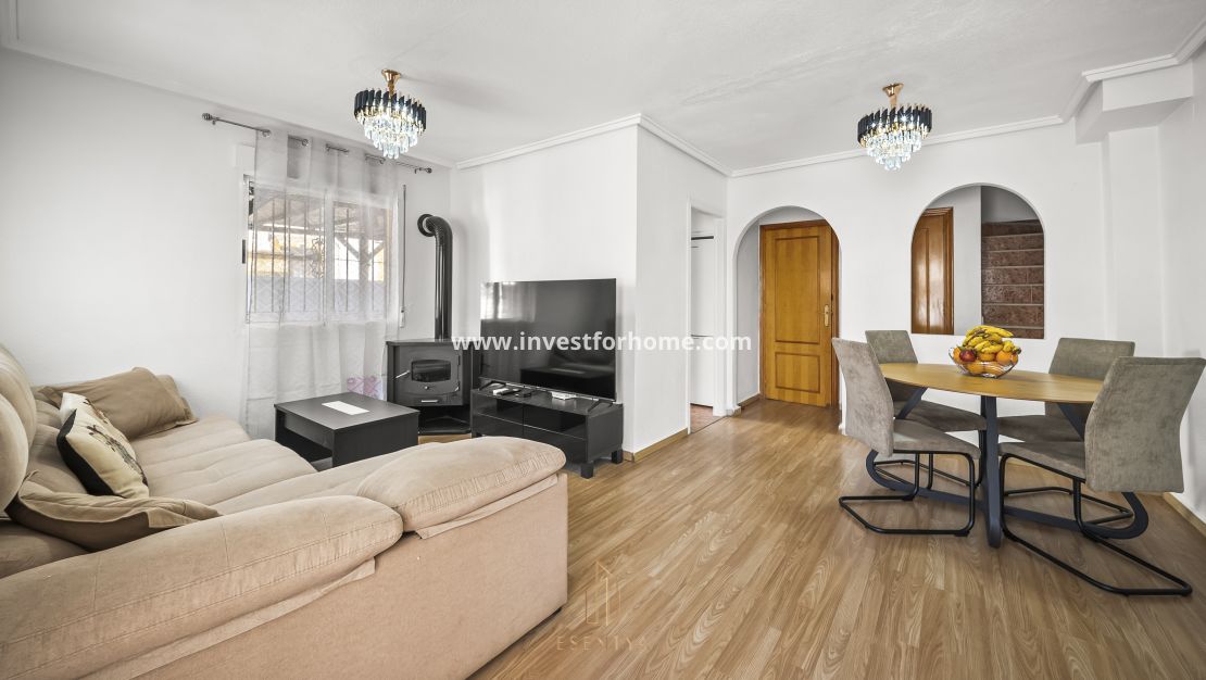 Sale - House - Torrevieja - Jardín del Mar