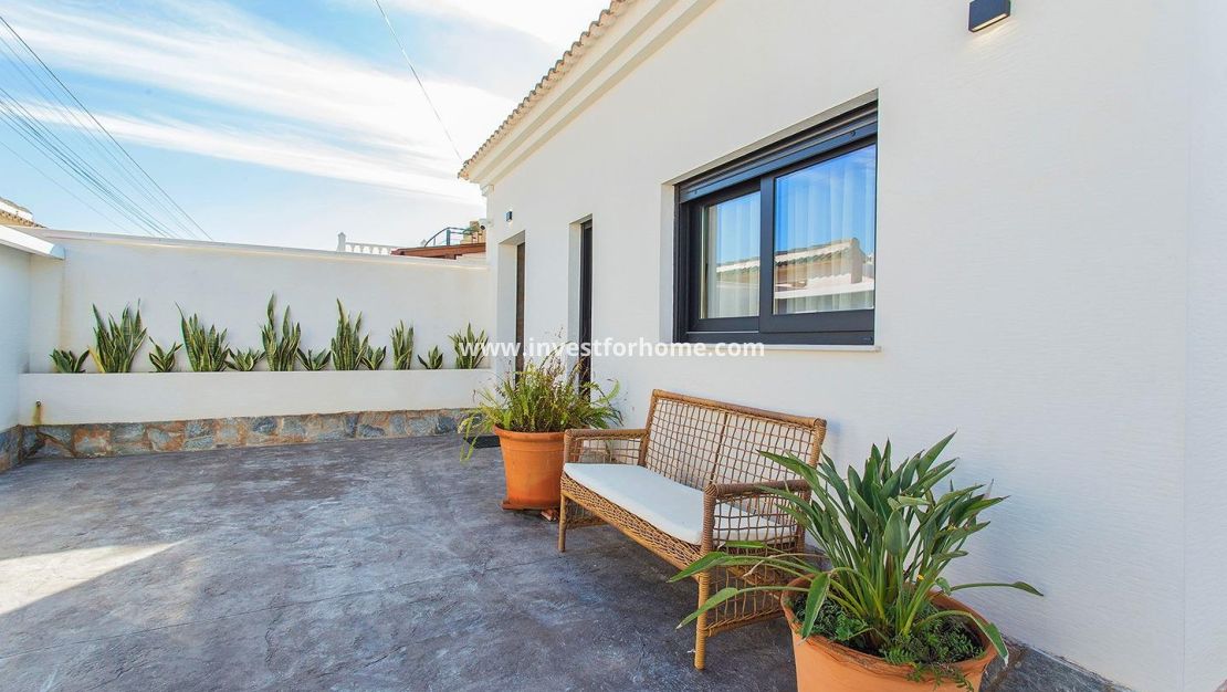 Sale - House - Torrevieja - La Siesta-El Chaparral