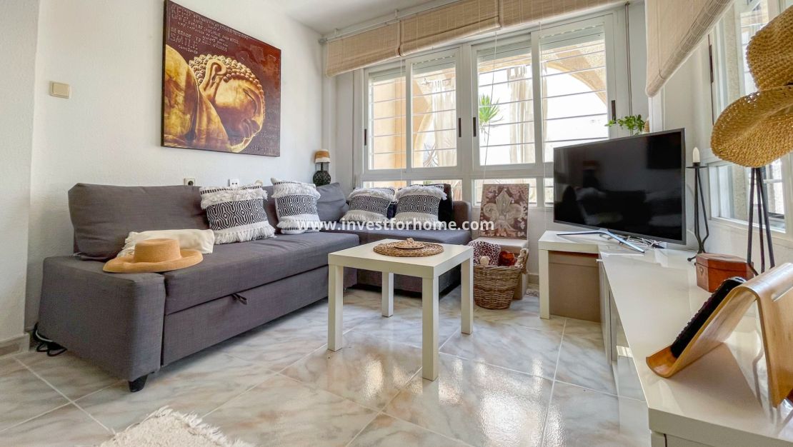 Sale - House - Torrevieja - La Siesta