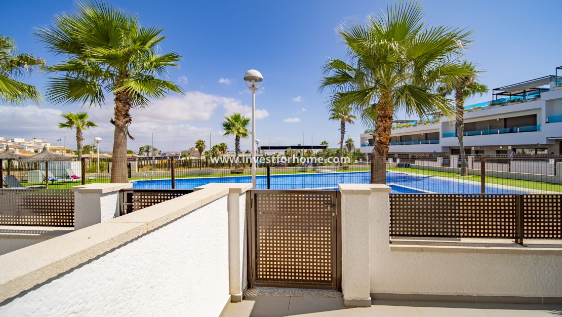 Sale - House - Torrevieja - Los Altos