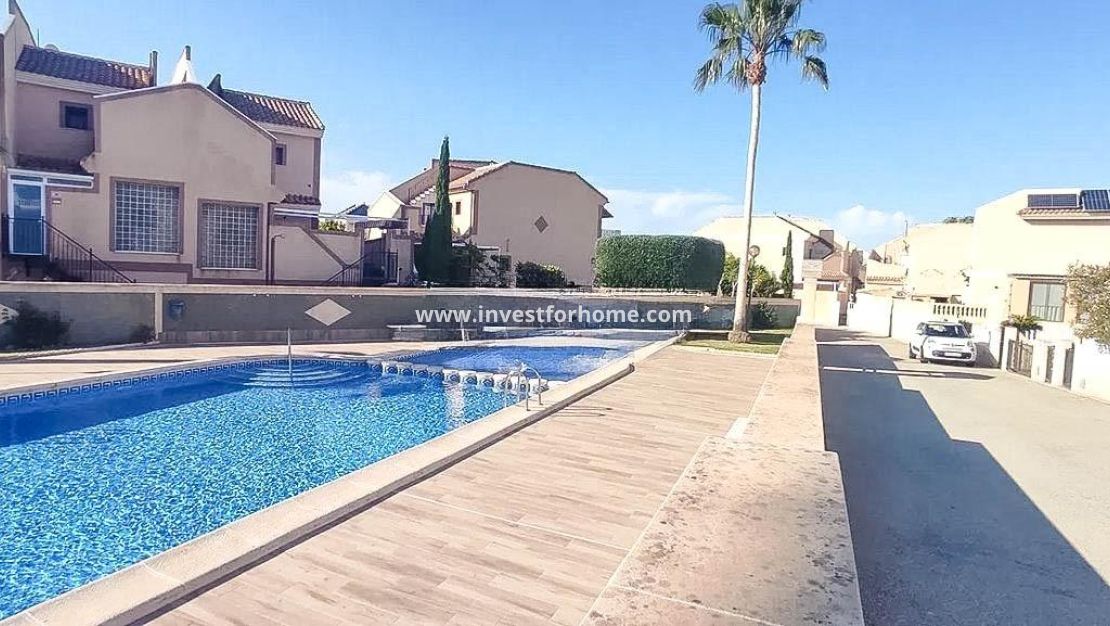 Sale - House - Torrevieja - Los Altos