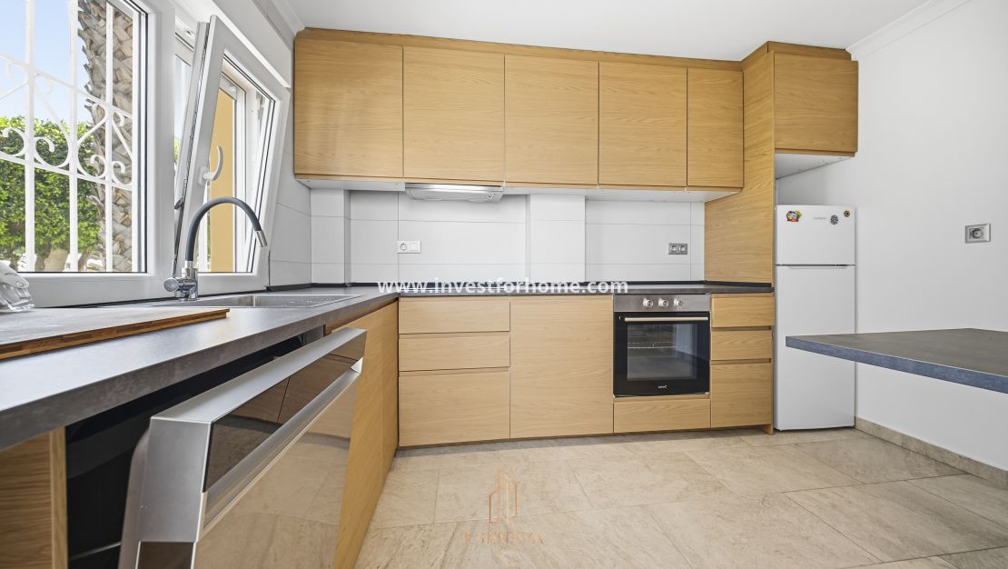 Sale - House - Torrevieja - Los Altos