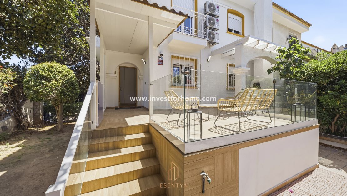 Sale - House - Torrevieja - Los Altos