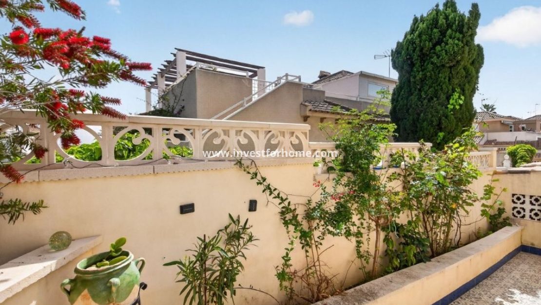 Sale - House - Torrevieja - Los Altos
