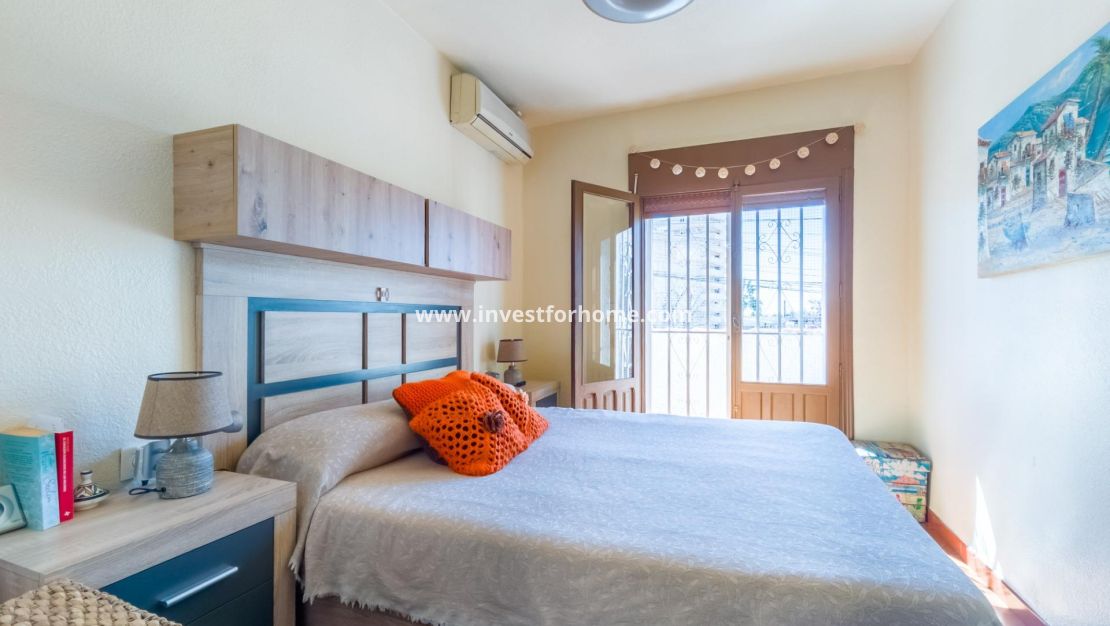 Sale - House - Torrevieja - Nueva Torrevieja - Aguas Nuevas