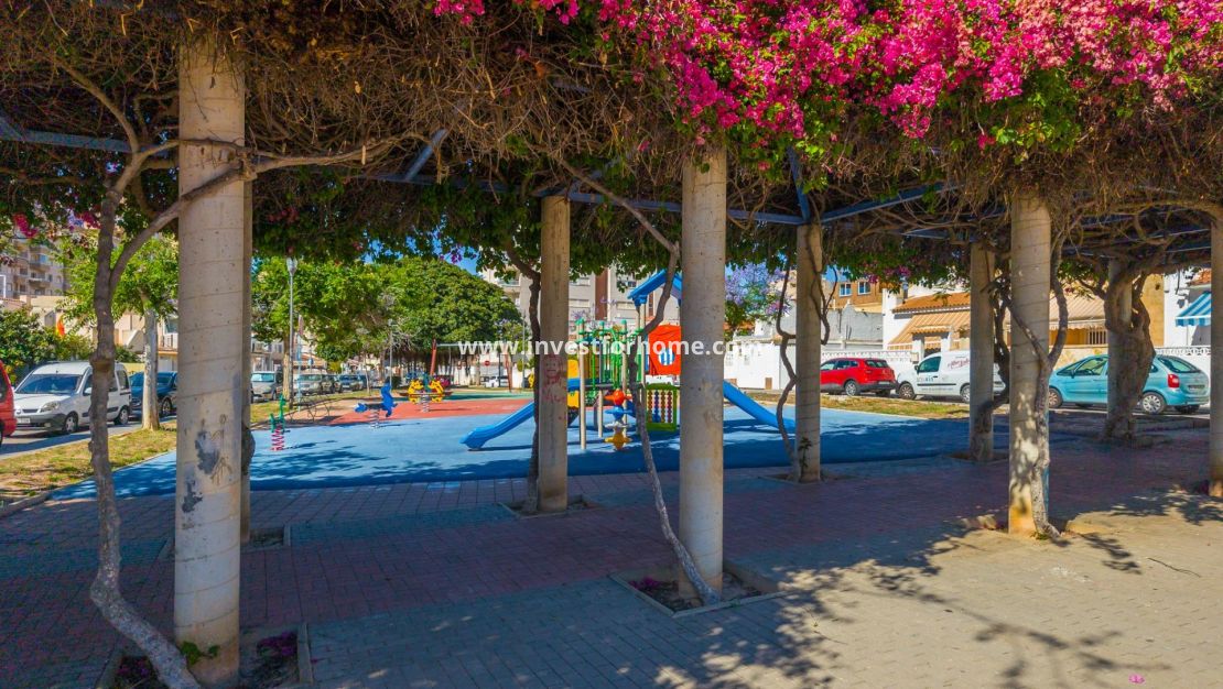 Sale - House - Torrevieja - Nueva Torrevieja - Aguas Nuevas