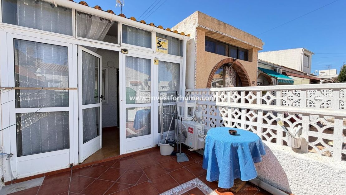 Sale - House - Torrevieja - Nueva Torrevieja - Aguas Nuevas