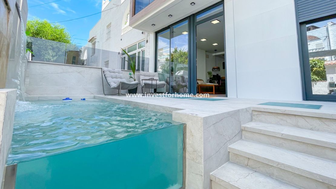 Sale - House - Torrevieja - Nueva Torrevieja - Aguas Nuevas