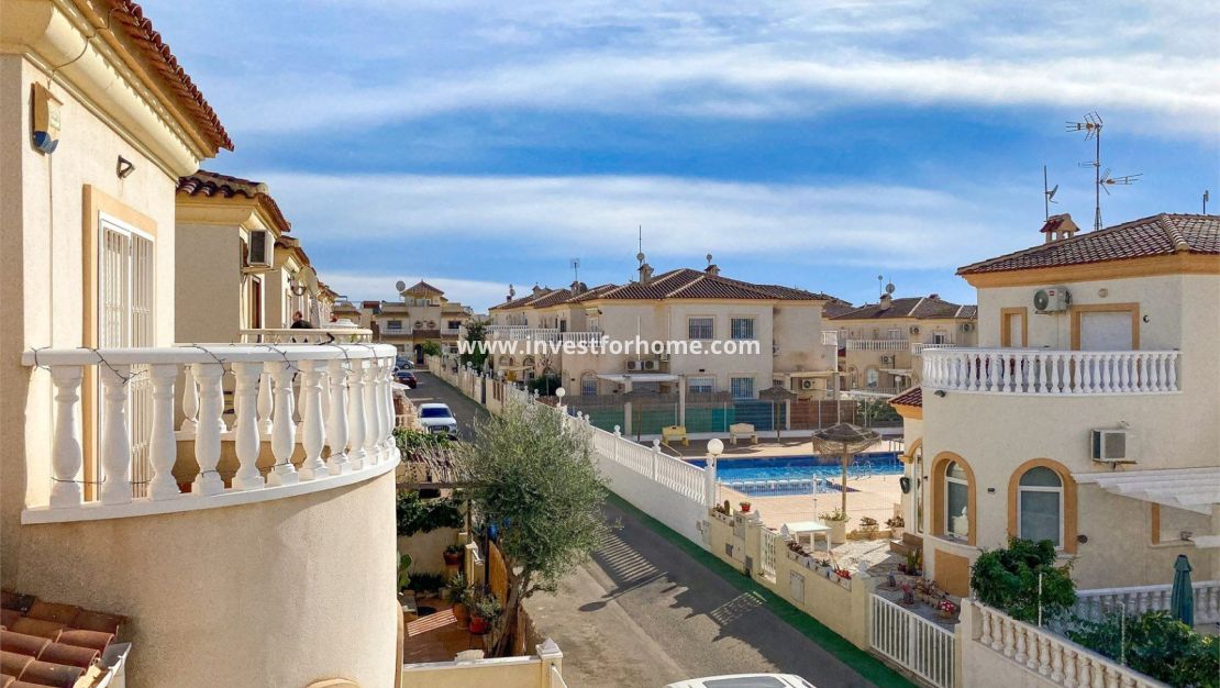 Sale - House - Torrevieja - Nueva Torrevieja