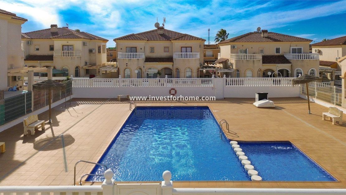 Sale - House - Torrevieja - Nueva Torrevieja