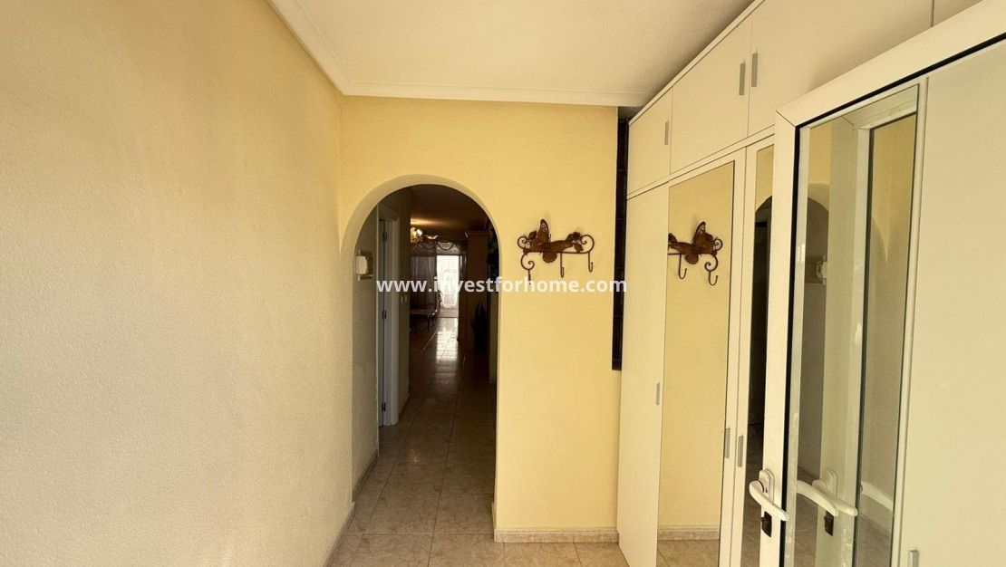 Sale - House - Torrevieja - Playa de los Locos