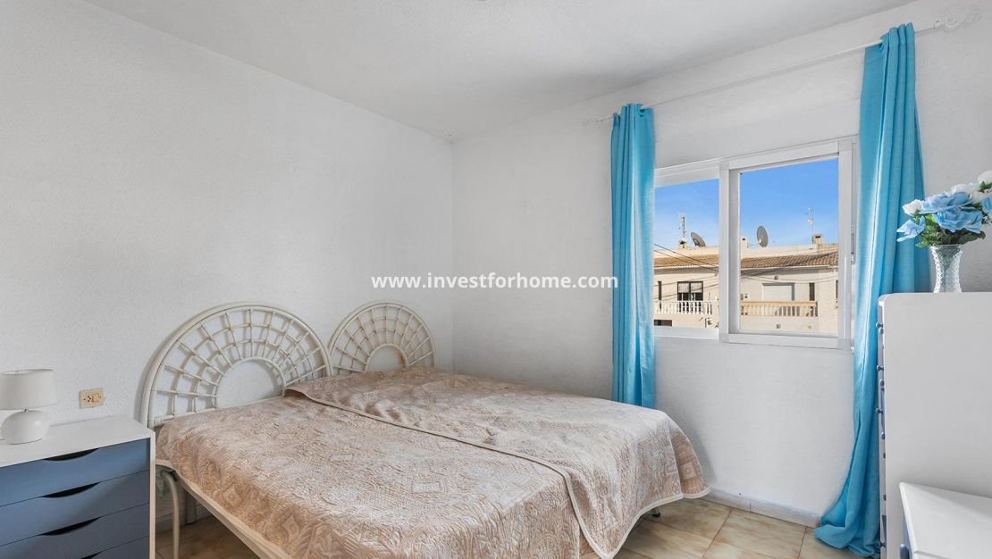 Sale - House - Torrevieja - Playa de los Locos