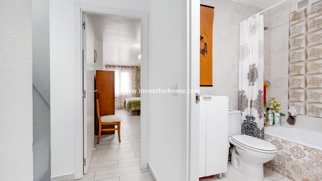 Sale - House - Torrevieja - Playa de los Locos