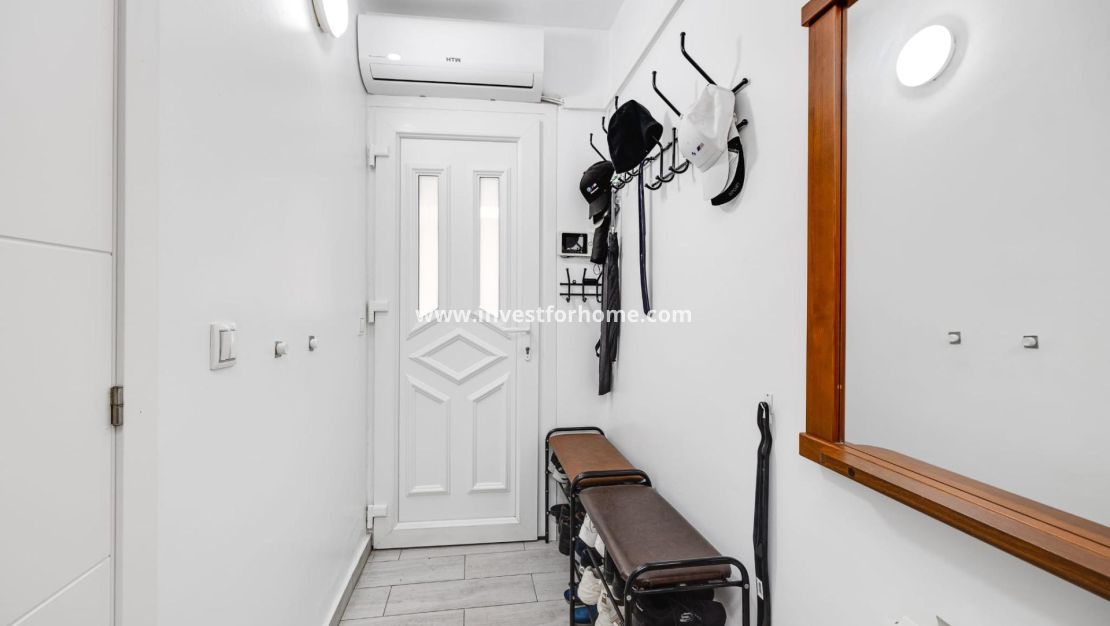 Sale - House - Torrevieja - Playa de los Locos