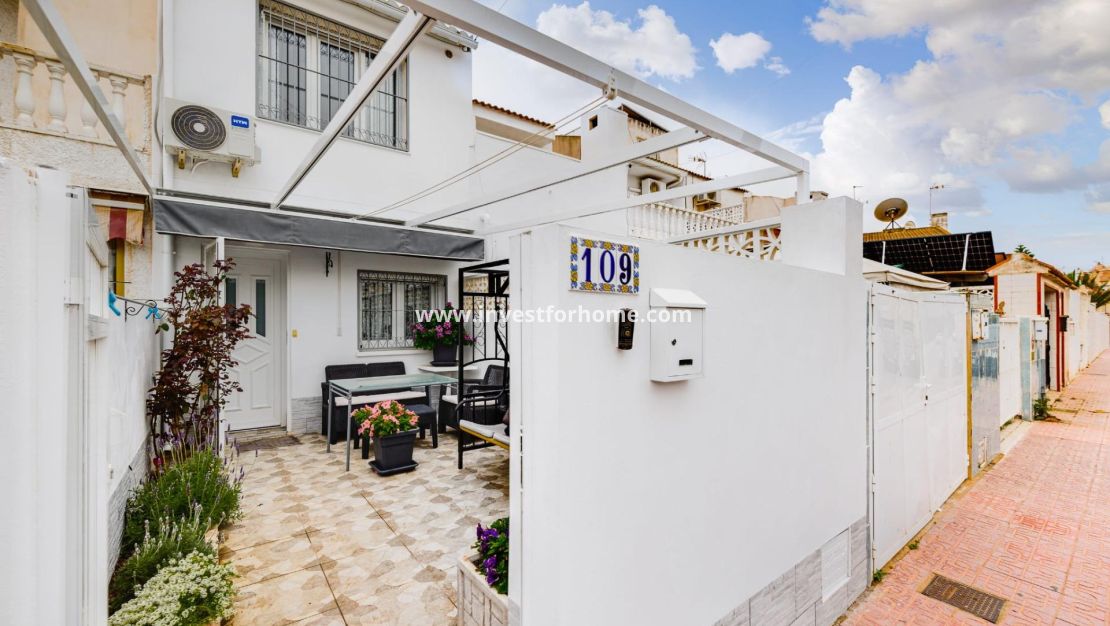 Sale - House - Torrevieja - Playa de los Locos