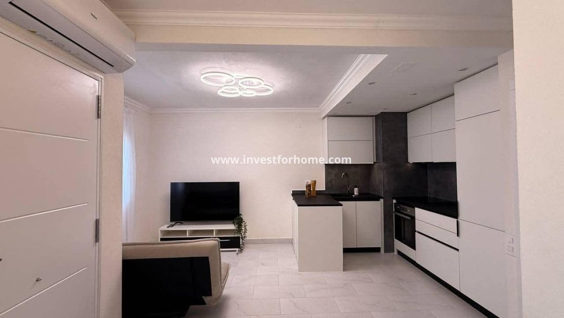 Sale - House - Torrevieja - Playa de los Locos