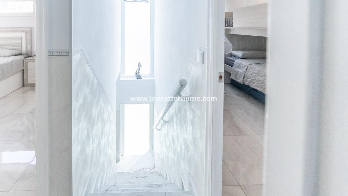 Sale - House - Torrevieja - Punta prima