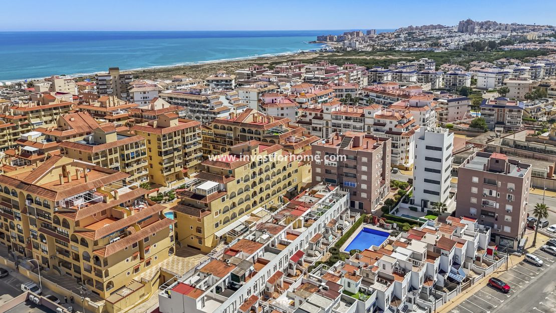 Sale - House - Torrevieja - Torrelamata - La Mata