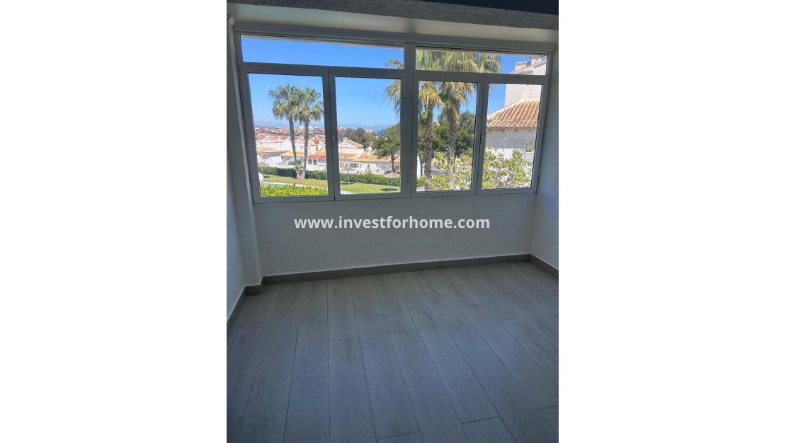 Sale - House - Torrevieja - Torrelamata - La Mata
