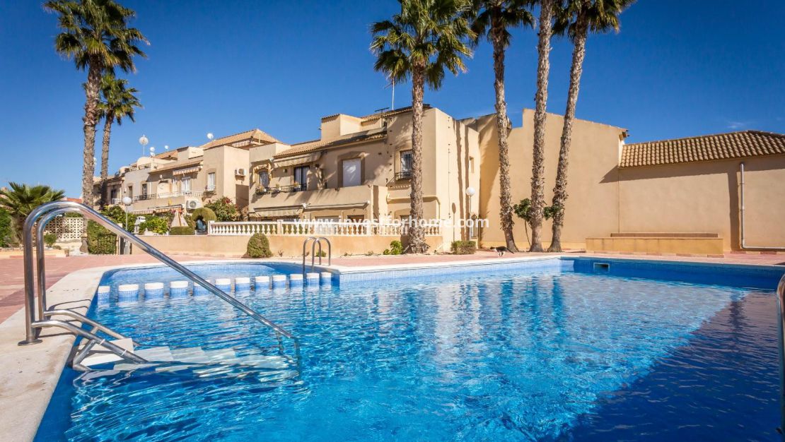 Sale - House - Torrevieja