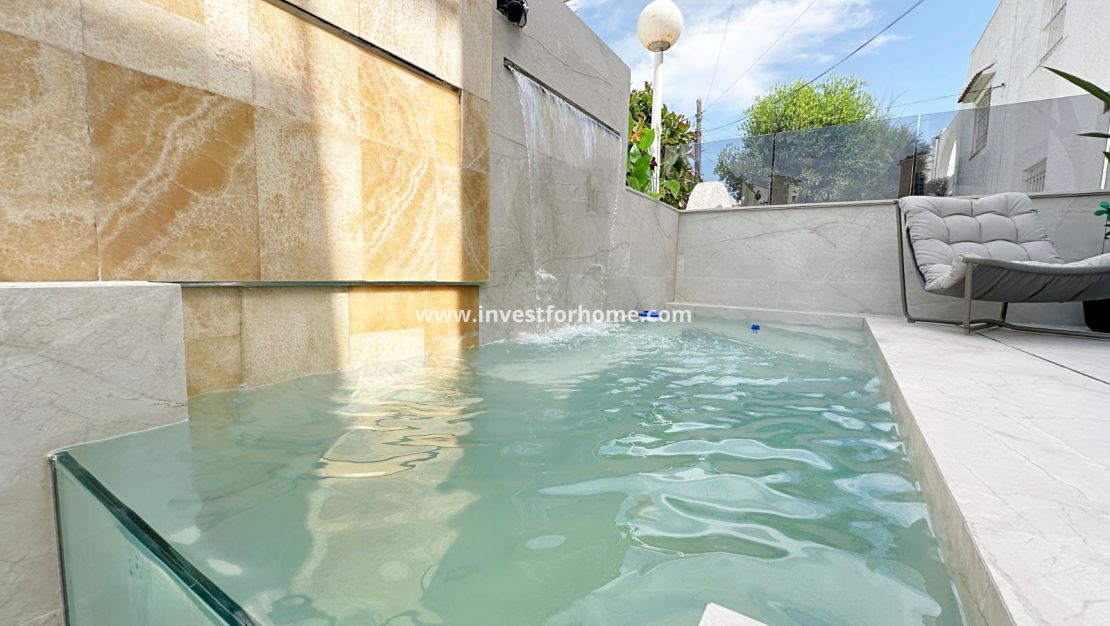 Sale - House - Torrevieja