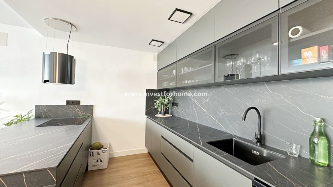 Sale - House - Torrevieja