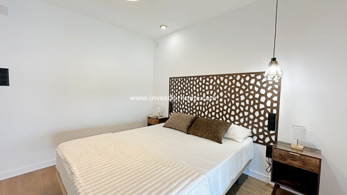 Sale - House - Torrevieja