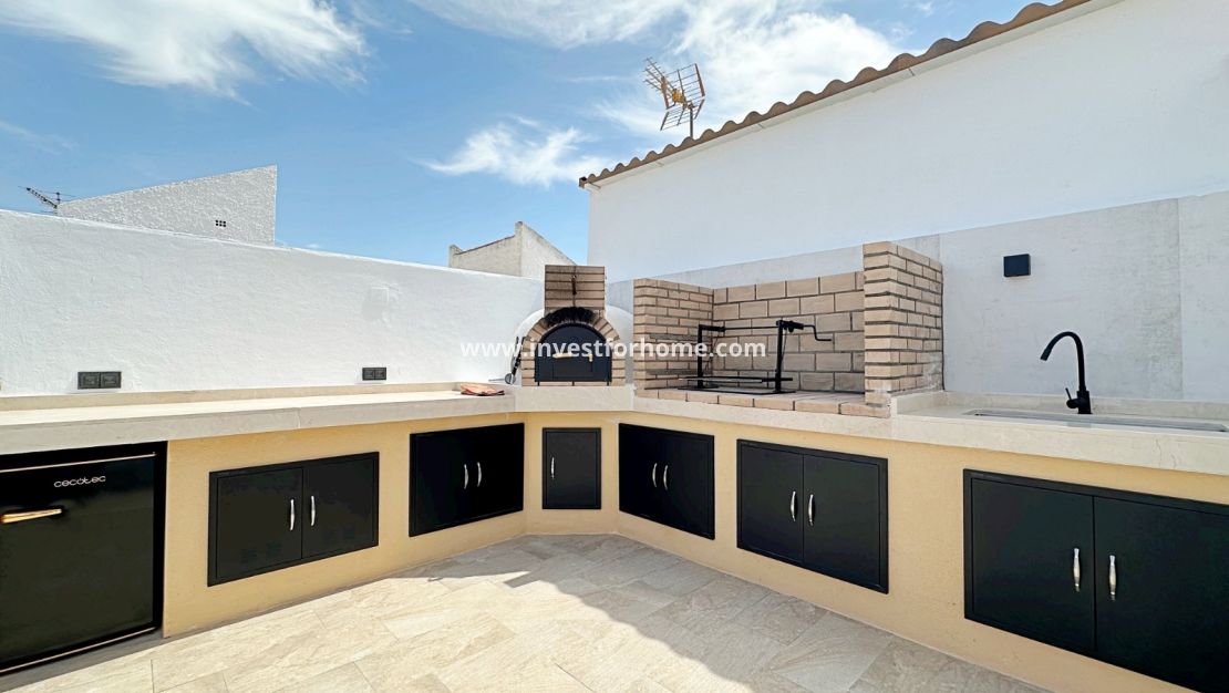 Sale - House - Torrevieja