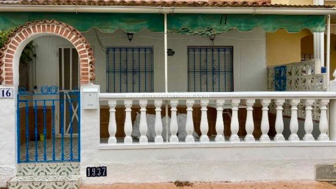 Sale - House - Urb. La Marina - Inland