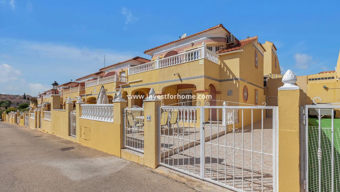 Sale - Semi Detached Penthouse - Orihuela Costa - Costa Blanca