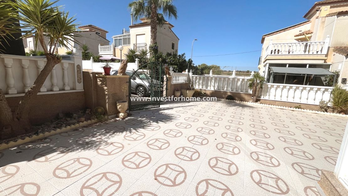 Sale - Villa - Algorfa - Montebello