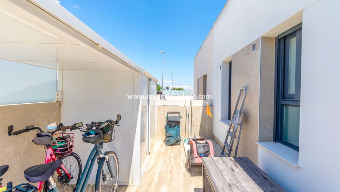 Sale - Villa - Daya Nueva - Costa Blanca