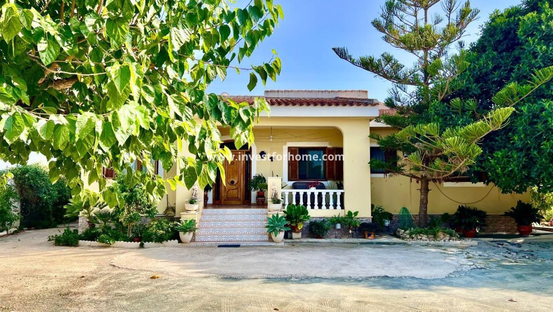 Sale - Villa - Daya vieja - Costa Blanca Sur