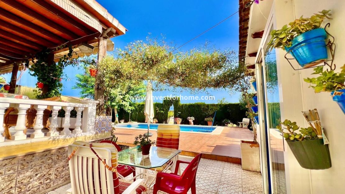 Sale - Villa - Daya vieja - Costa Blanca Sur