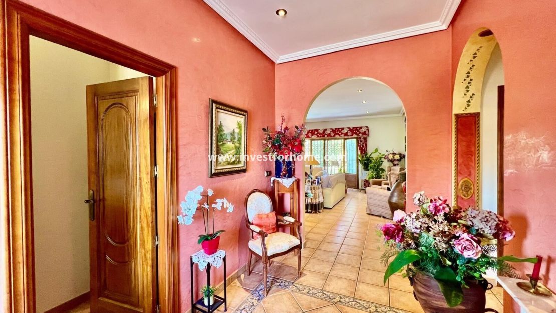 Sale - Villa - Daya vieja - Costa Blanca Sur