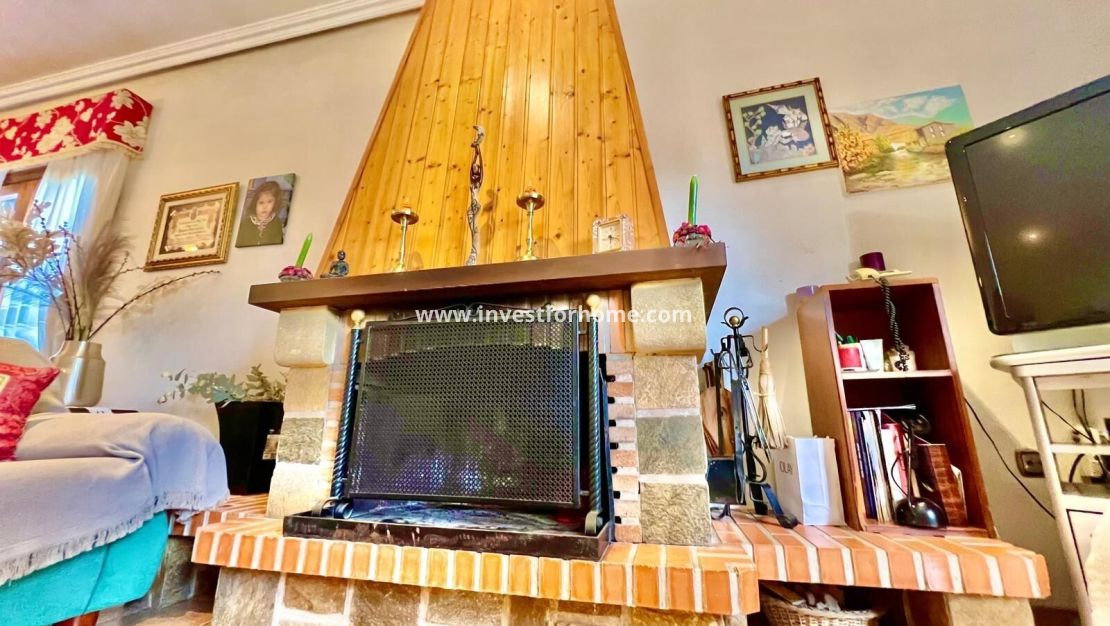 Sale - Villa - Daya vieja - Costa Blanca Sur