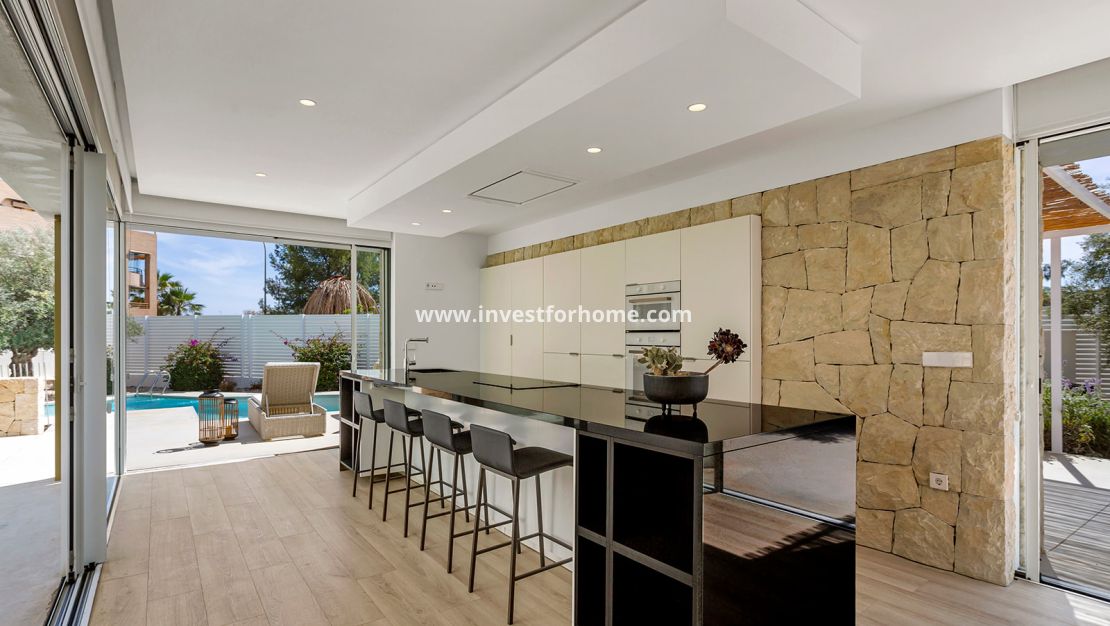 Sale - Villa - El Campello