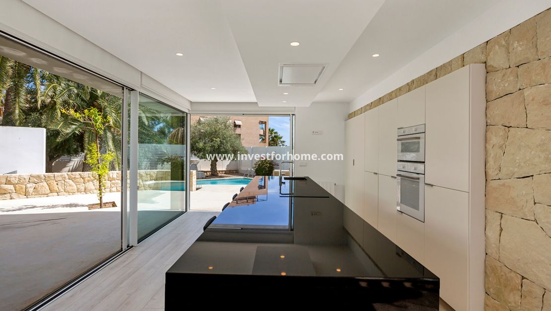 Sale - Villa - El Campello