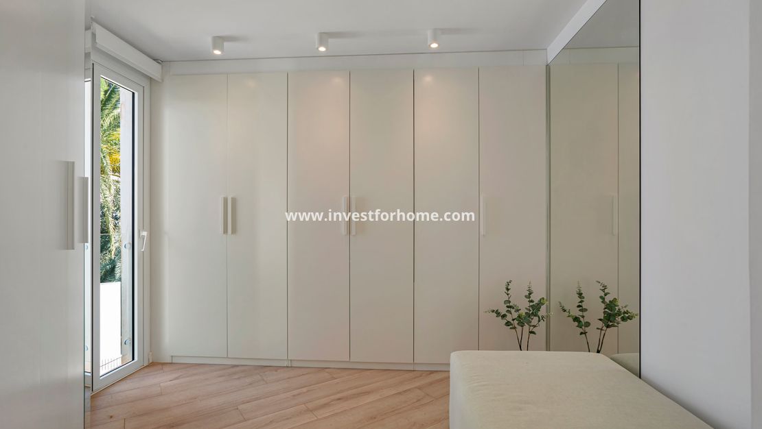 Sale - Villa - El Campello