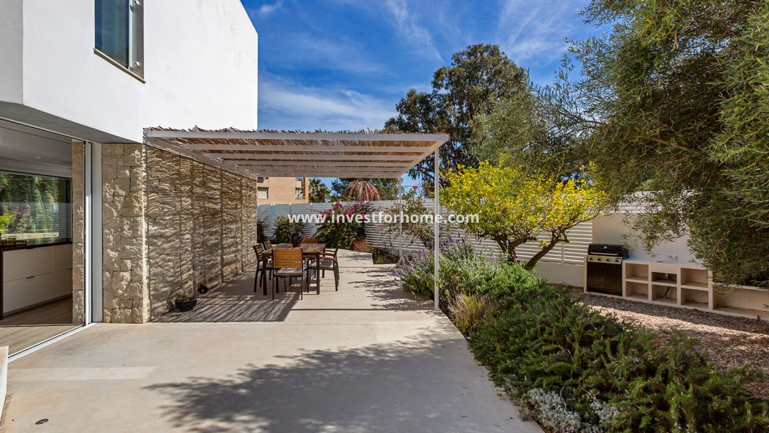 Sale - Villa - El Campello