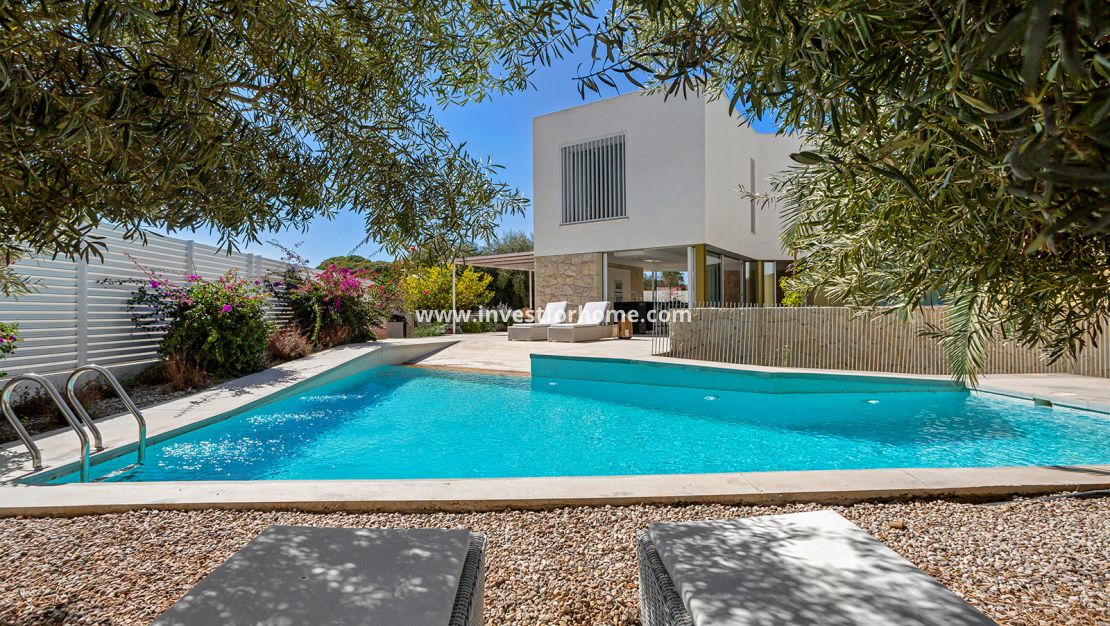 Sale - Villa - El Campello