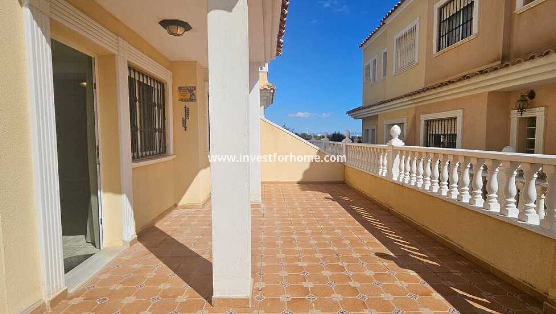 Sale - Villa - Guardamar del Segura - Campomar