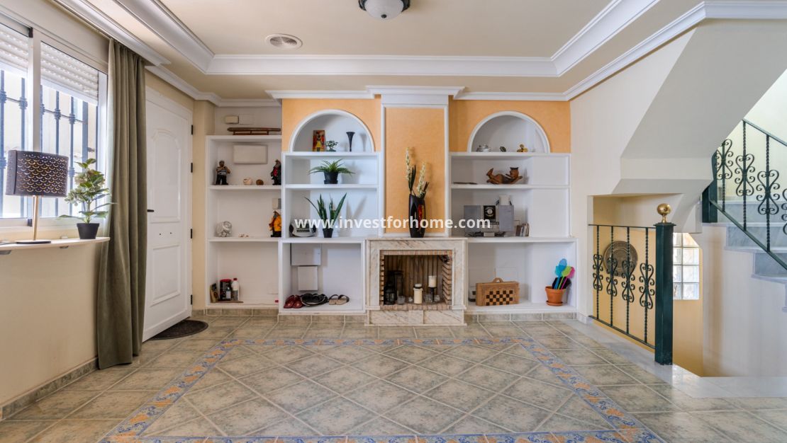 Sale - Villa - Guardamar del Segura - Costa Blanca