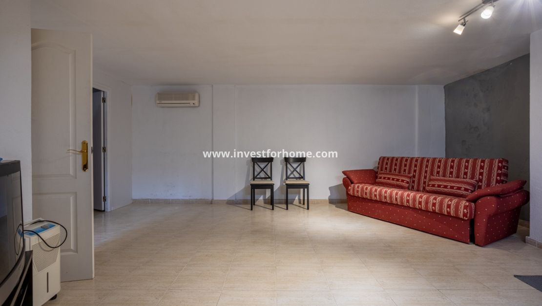 Sale - Villa - Guardamar del Segura - Costa Blanca