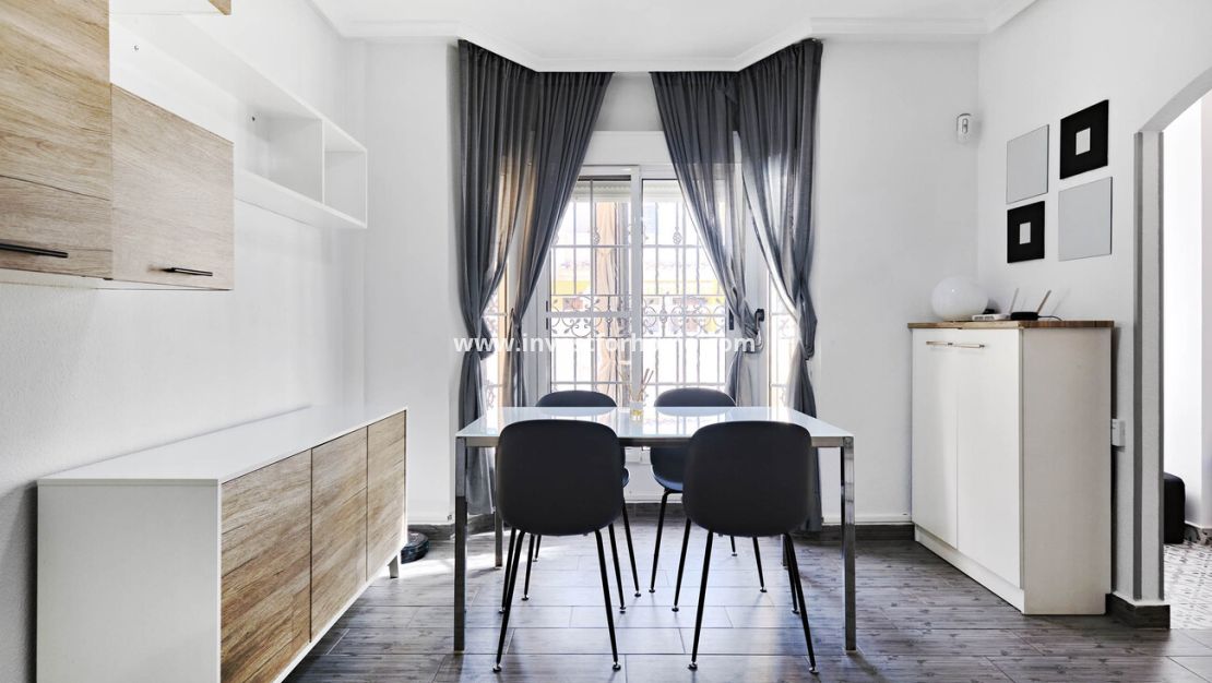 Sale - Villa - Guardamar del Segura - El Raso