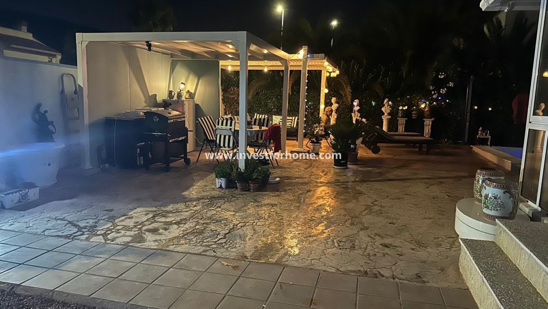 Sale - Villa - Hondón de las Nieves - Inland