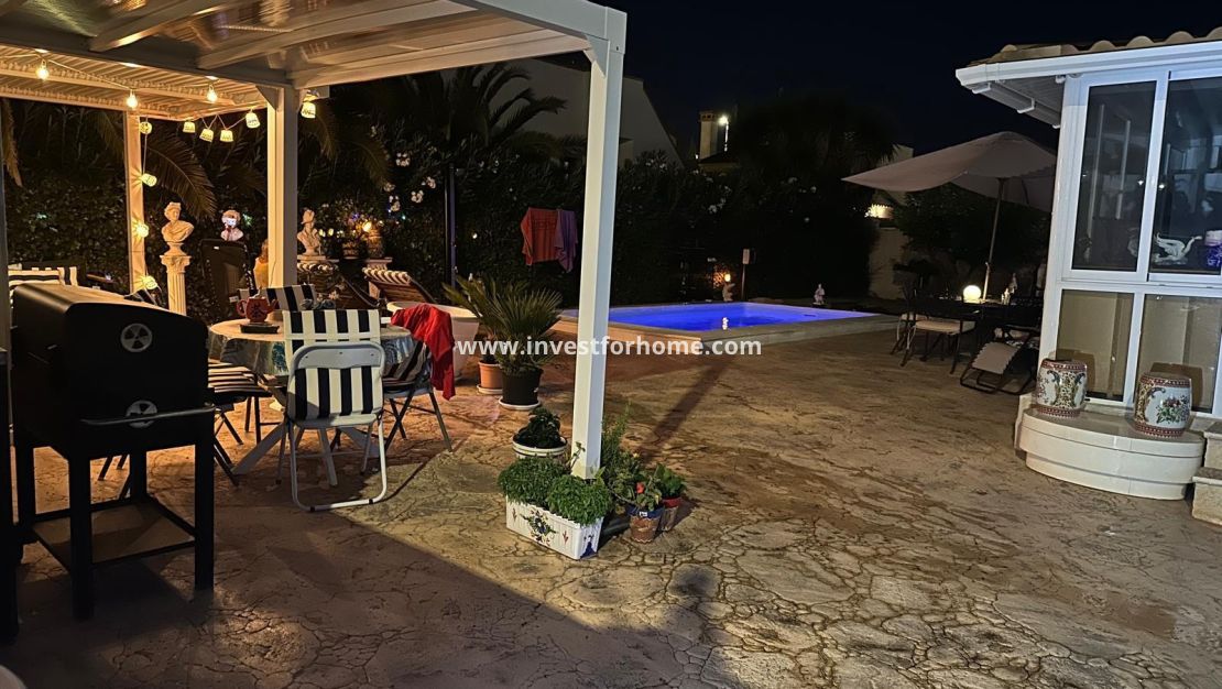 Sale - Villa - Hondón de las Nieves - Inland