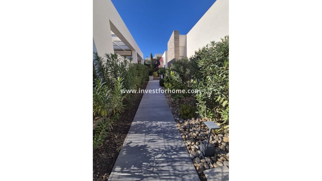 Sale - Villa - La Finca Golf Resort - Inland
