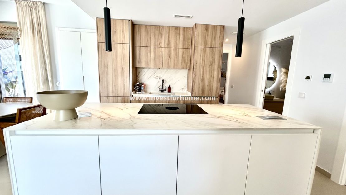 Sale - Villa - Las Filipinas - Inland