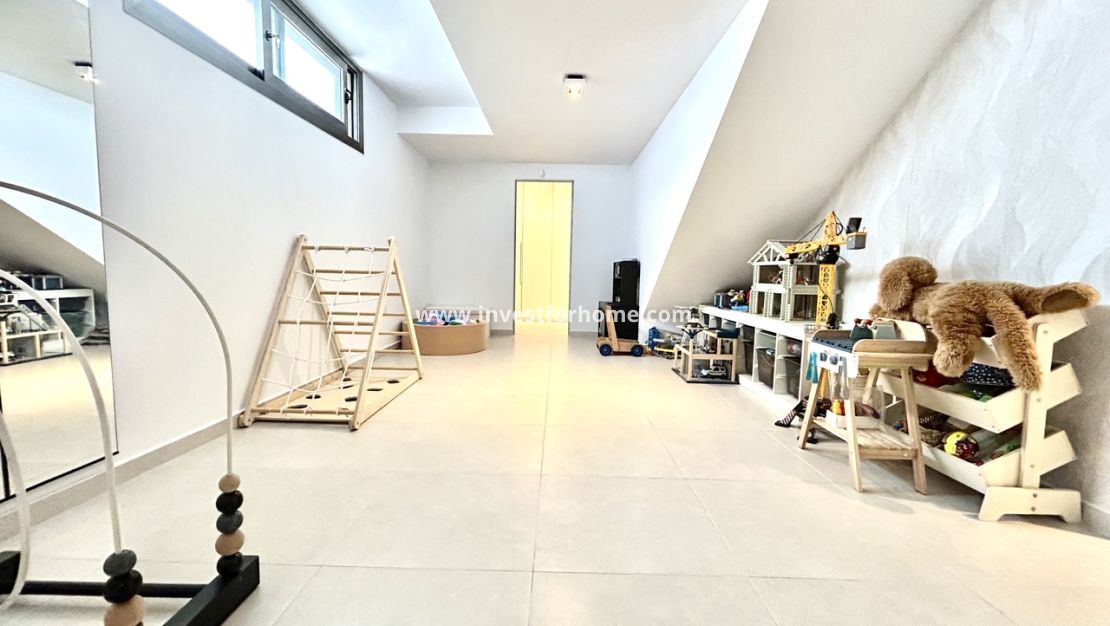Sale - Villa - Las Filipinas - Inland
